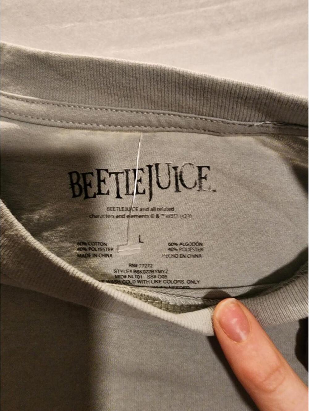 NWT Beetlejuice Light green graphic T-shirt. Size L. - Picture 3 of 4